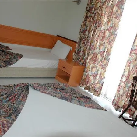 Best Beach Hotel אלאניה