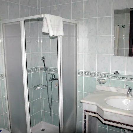 Best Beach Hotel מלון 3*